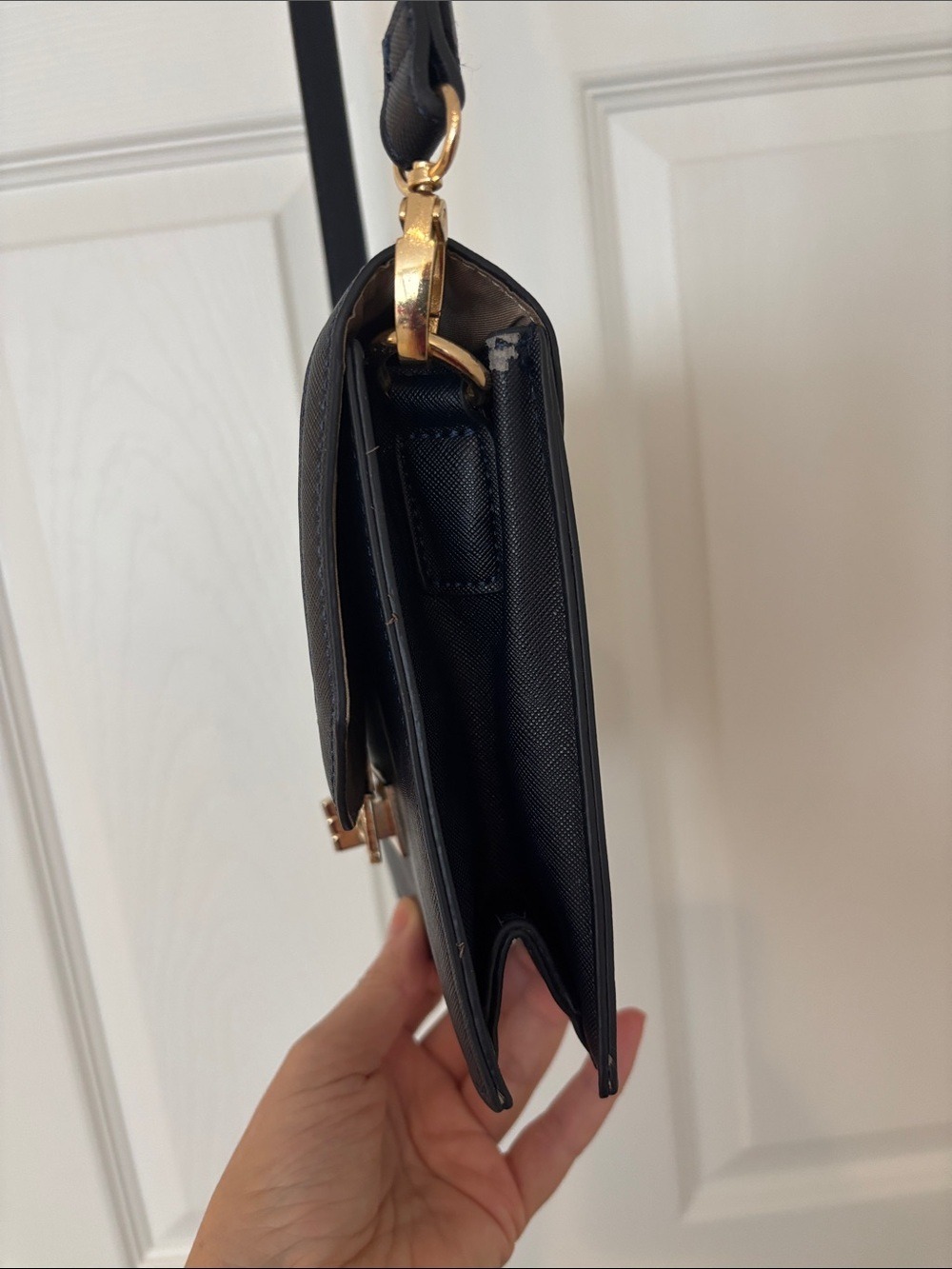 HEYS Crossbody Bag Glossy Navy blue Flap close turn lock removable strap - Picture 10 of 17